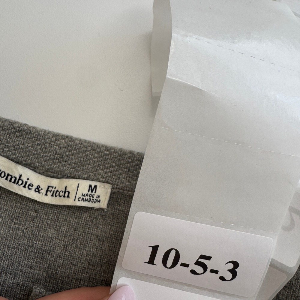 Abercrombie & Fitch Cardigan Womens Medium Gray Luxeloft Preppy Old Money - Picture 5 of 9